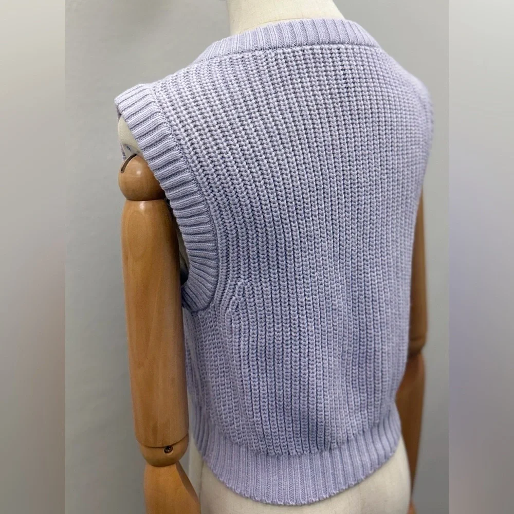 H&M Lilac Knit Sweater Vest Size S Cropped Sleeveless Pullover Top